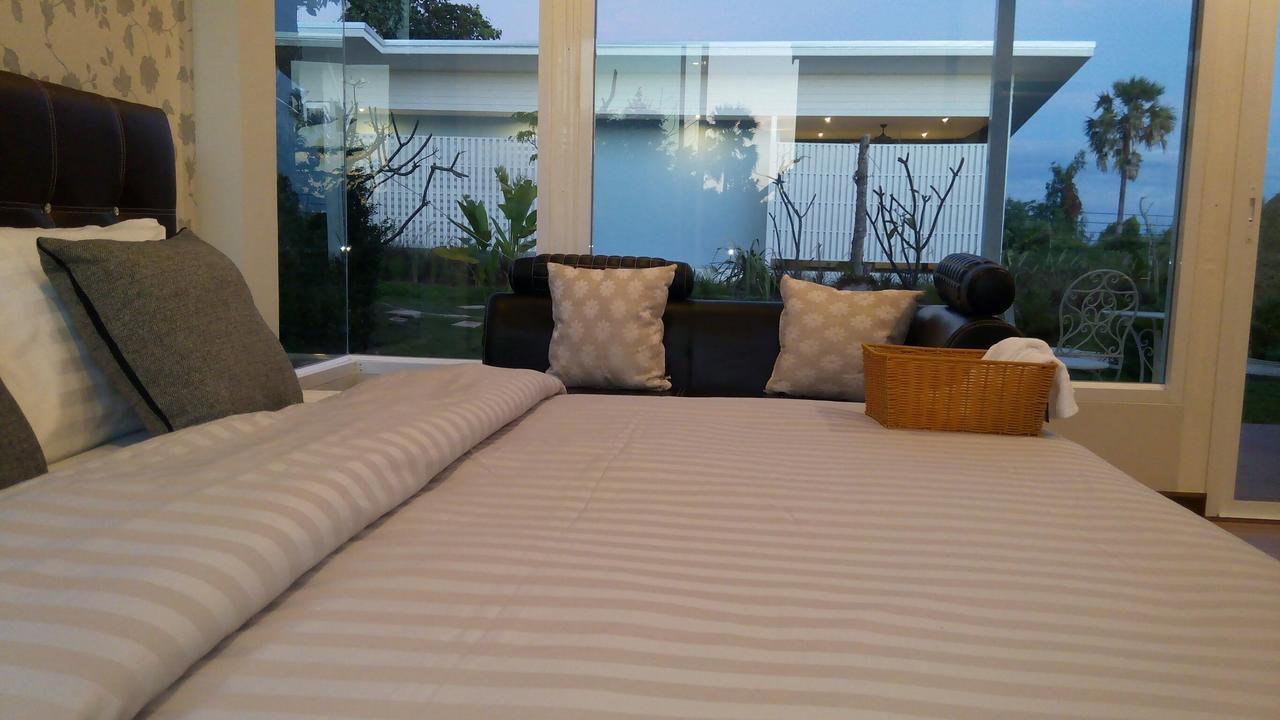 Bluemoon Riverside Phibun Mangsahan Extérieur photo